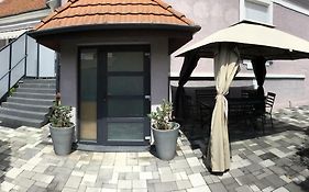Varkerulet Apartman